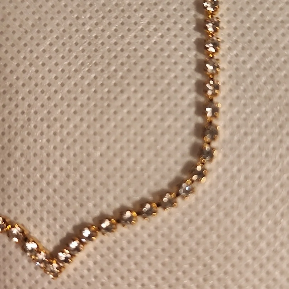 Elegant Gold Toned Rhinestone 16 Inch Necklace - Picture 6 of 7
